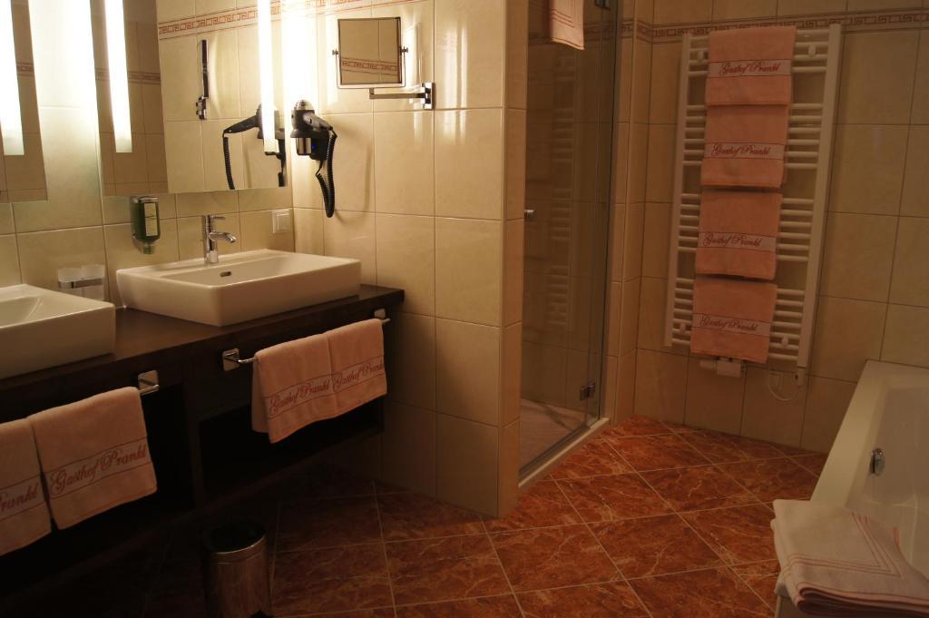 Gasthof Prankl Spitz an der Donau Chambre photo